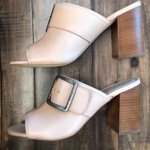 Matisse Shoes - NIB Matisse Beatrice Mule in Nude size 8.5